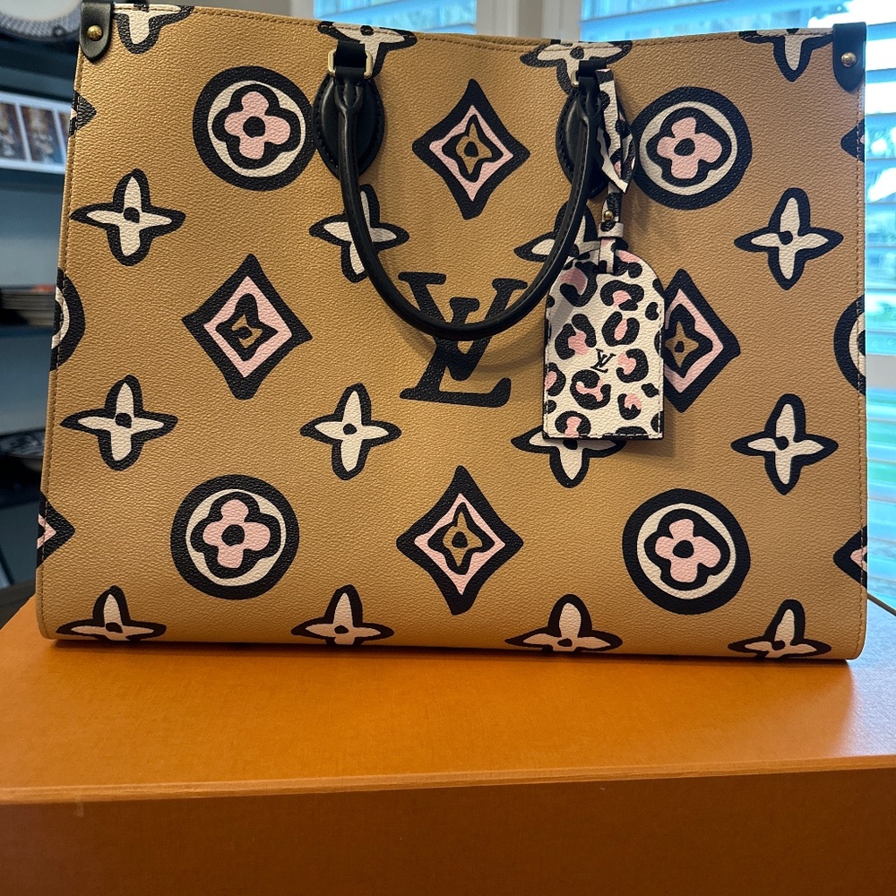 Louis Vuitton Wild at Heart Onthego